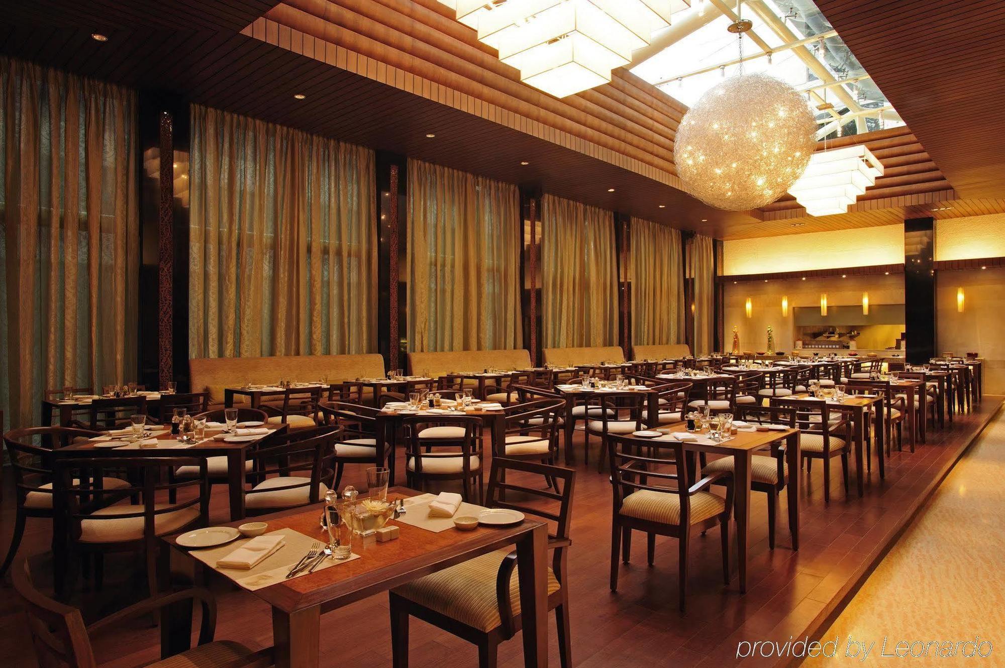 Taj Club House Hotel Chennai Restaurant foto